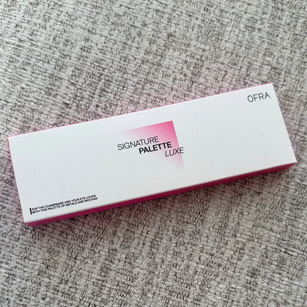 OFRA Signature Palette Luxe - White and Pink